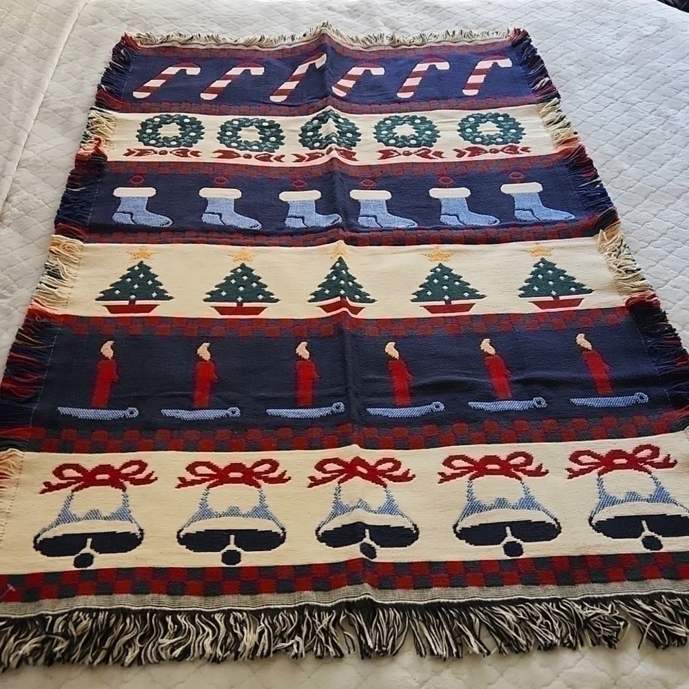 New Carpet Throw Christmas With fringe Hem Holidays Decor Vintage